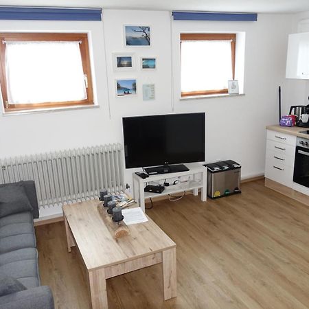 Ruhige, Modern Eingerichtete 2 Zimmer Wohnung Im Untergeschoss Eines Zweifamilienhauses Hildrizhausen Εξωτερικό φωτογραφία