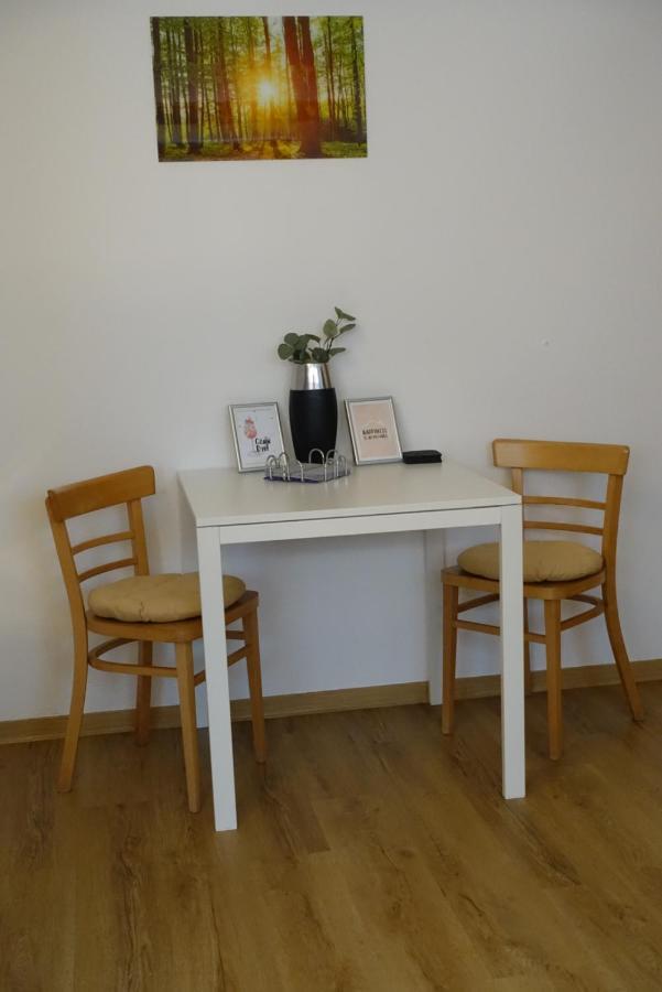 Ruhige, Modern Eingerichtete 2 Zimmer Wohnung Im Untergeschoss Eines Zweifamilienhauses Hildrizhausen Εξωτερικό φωτογραφία