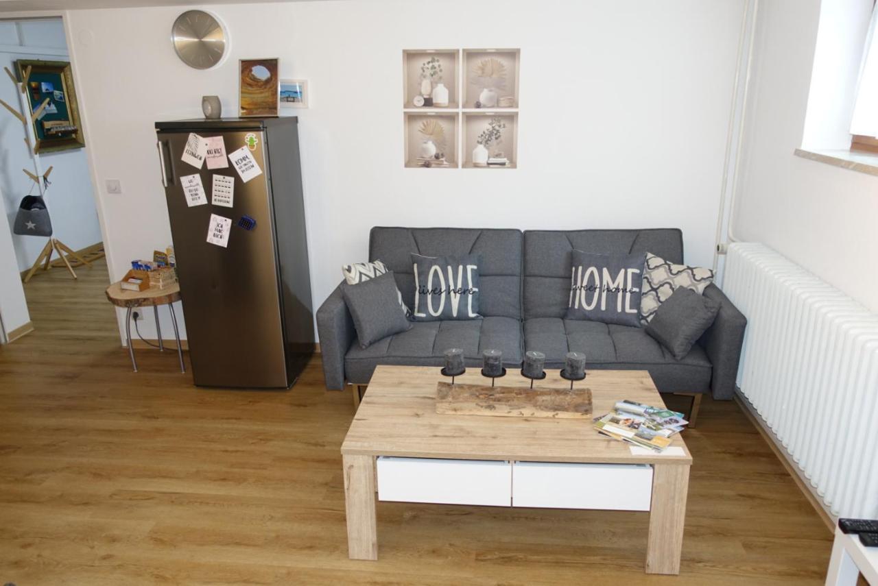 Ruhige, Modern Eingerichtete 2 Zimmer Wohnung Im Untergeschoss Eines Zweifamilienhauses Hildrizhausen Εξωτερικό φωτογραφία