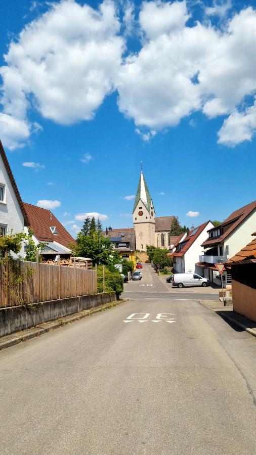 Ruhige, Modern Eingerichtete 2 Zimmer Wohnung Im Untergeschoss Eines Zweifamilienhauses Hildrizhausen Εξωτερικό φωτογραφία