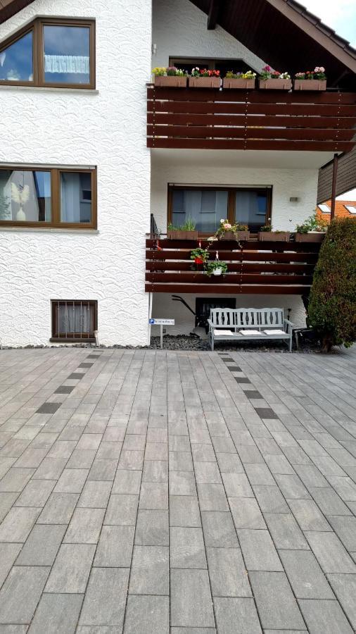 Ruhige, Modern Eingerichtete 2 Zimmer Wohnung Im Untergeschoss Eines Zweifamilienhauses Hildrizhausen Εξωτερικό φωτογραφία