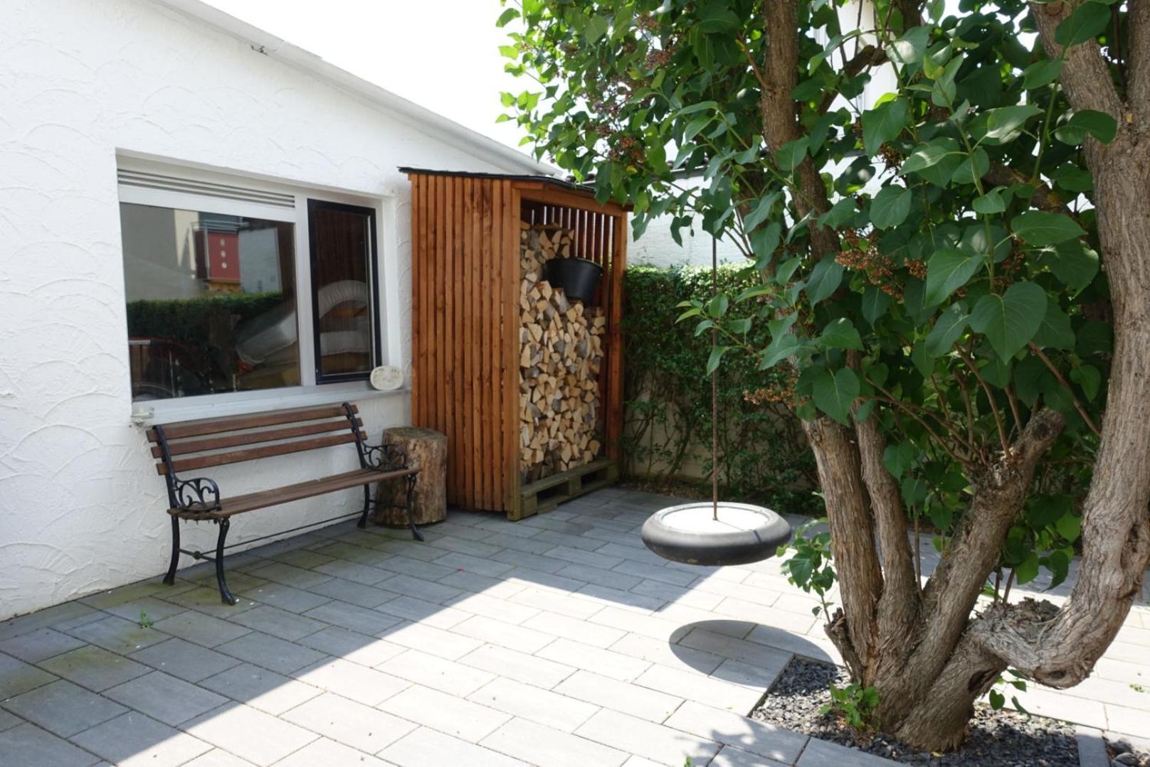 Ruhige, Modern Eingerichtete 2 Zimmer Wohnung Im Untergeschoss Eines Zweifamilienhauses Hildrizhausen Εξωτερικό φωτογραφία